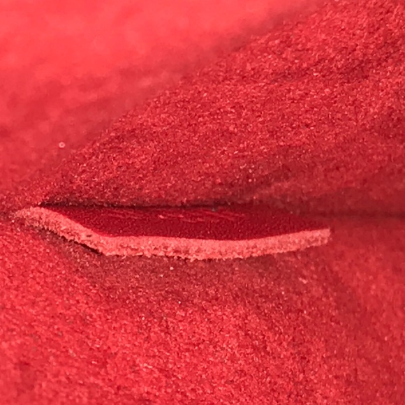 Very one handle bag serial # AH3167 - Picture 4 of 8